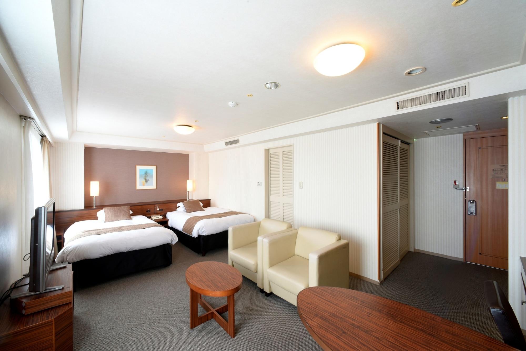 Alpico Plaza Hotel Matsumoto Bagian luar foto